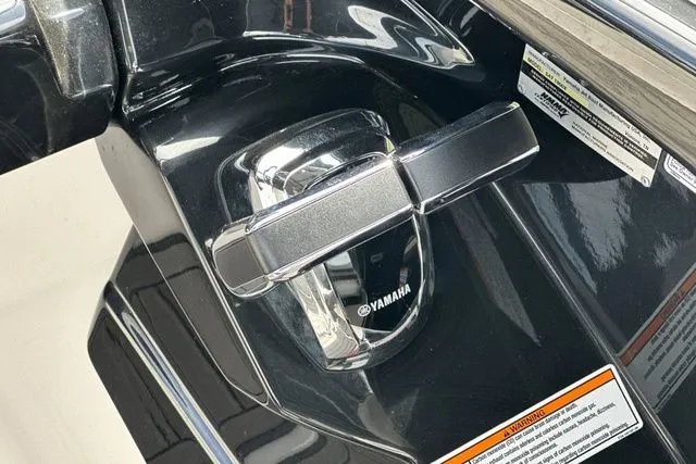 Slide: The Image of Yamaha E SERIES 2017 - 7