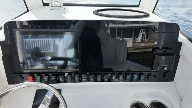 Slide: The Image of Sea Hunt Ultra 265 SE 2023 - 16