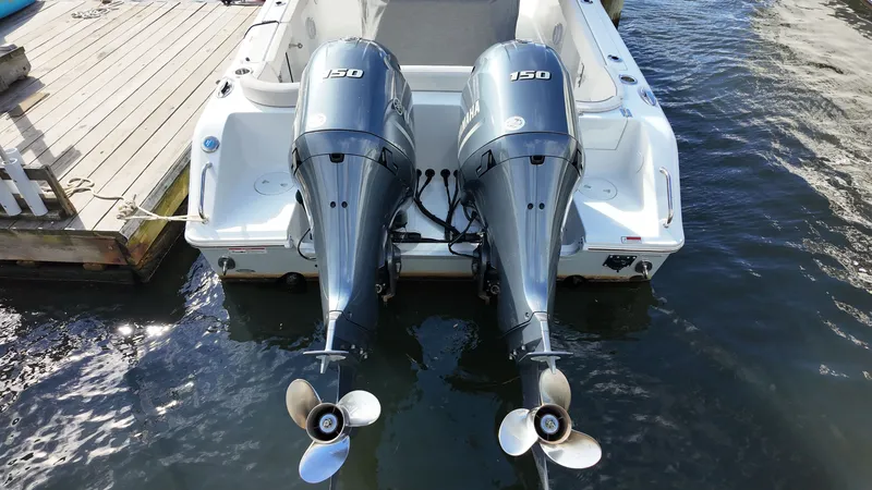 Slide: The Image of Sea Hunt Ultra 265 SE 2023 - 2