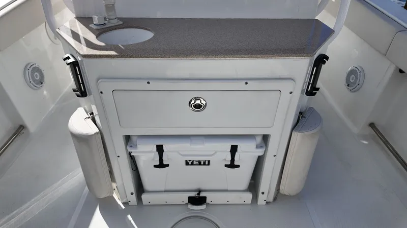 Slide: The Image of Sea Hunt Ultra 265 SE 2023 - 7