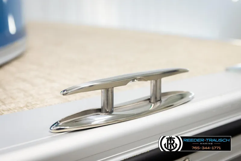 Slide: The Image of 2026 Avalon LSZ QLS boat cleat detail, Reeder-Trausch Marine branding visible. - 52