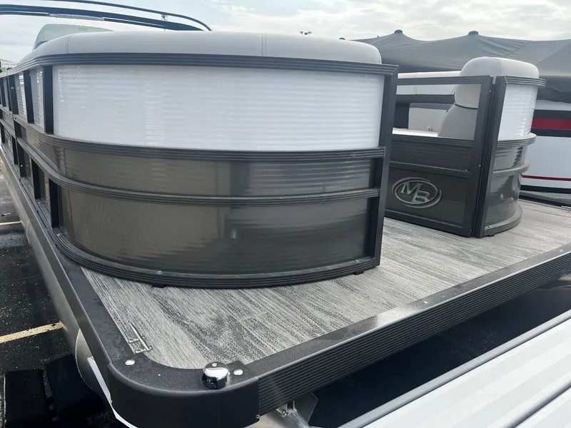 Slide: The Image of Montego Bay C8520-2H-DELUXE 2025 - 12