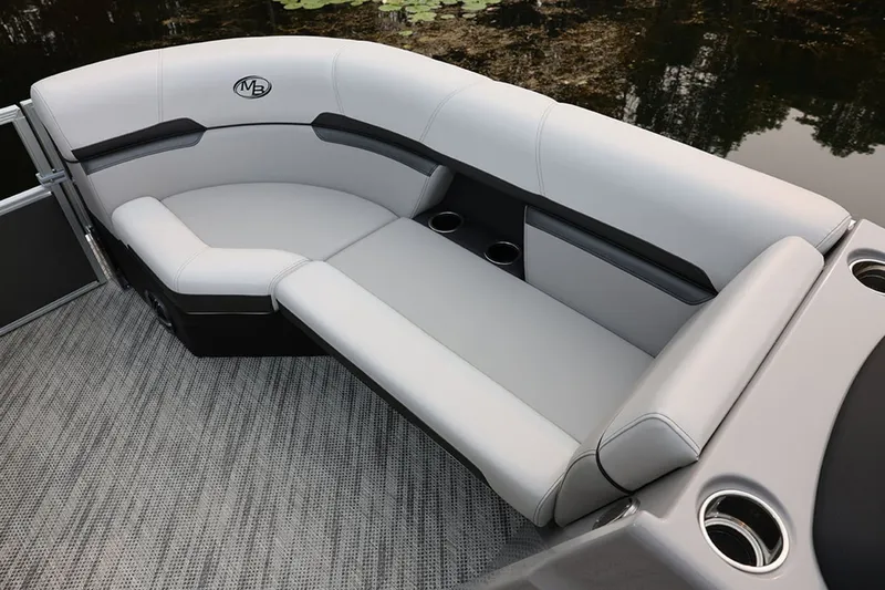 Slide: The Image of Montego Bay C8520-2H-DELUXE 2025 - 20