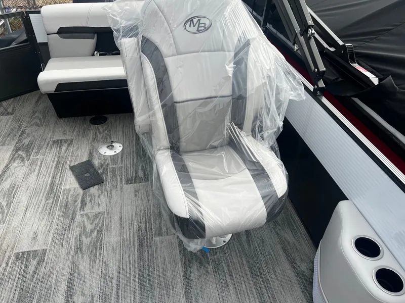 Slide: The Image of Montego Bay C8520-2H-DELUXE 2025 - 3