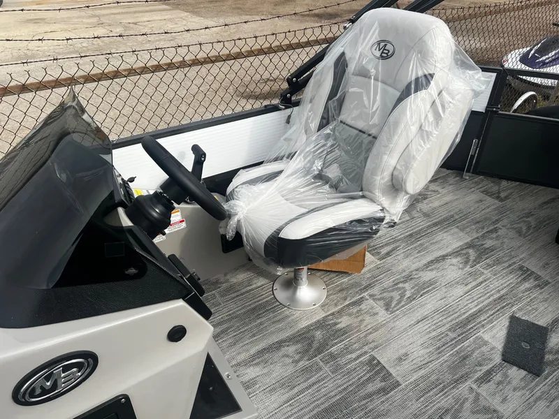 Slide: The Image of Montego Bay C8520-2H-DELUXE 2025 - 4