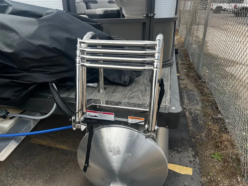 Slide: The Image of Montego Bay C8520-2H-DELUXE 2025 - 9