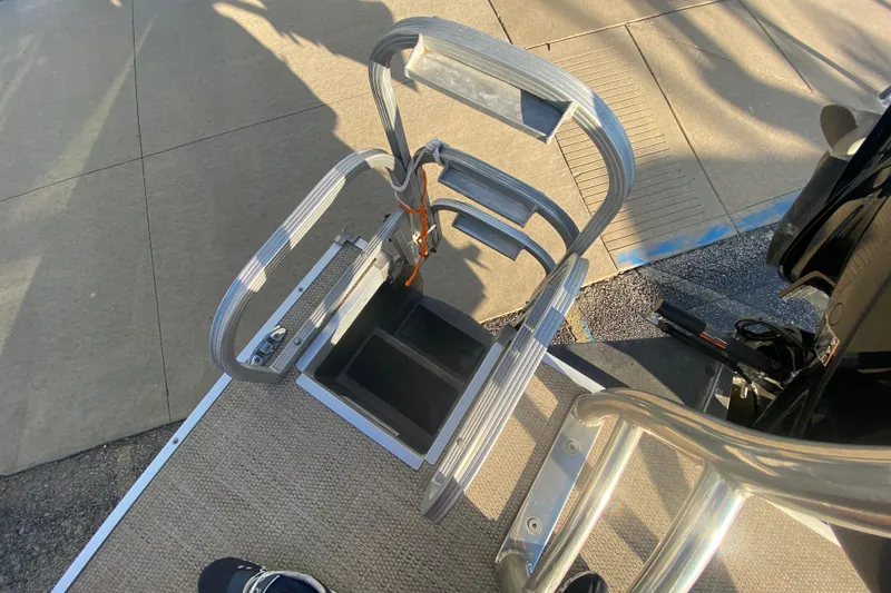 Slide: The Image of 2018 Hampton 2485 SE boat ladder with aluminum frame and non-slip steps. - 16