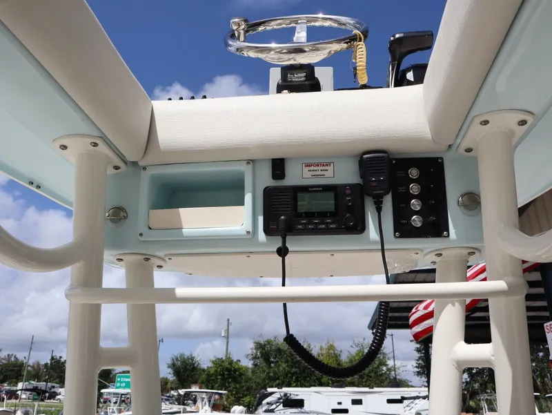 Slide: The Image of Sea Born LX24 Center Console 2024 - 14