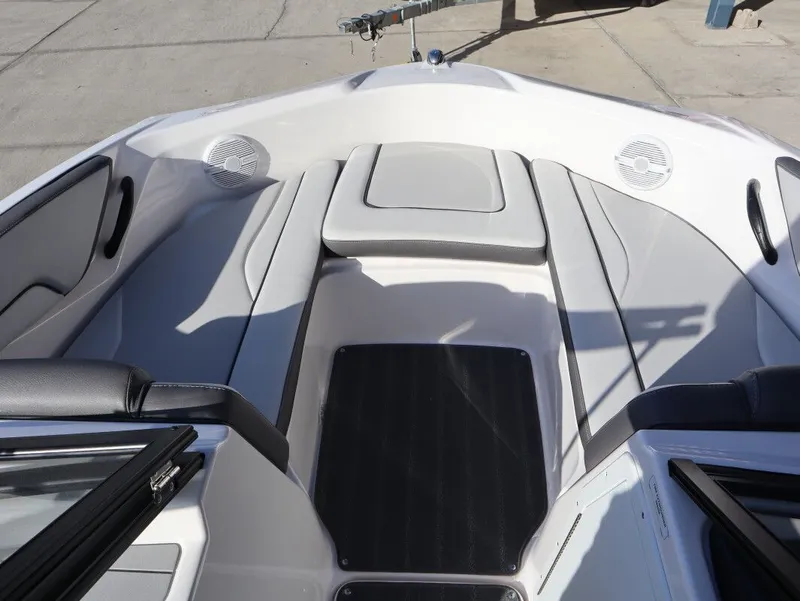 Slide: The Image of Yamaha SX190 2026 - 12