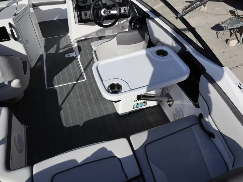 Slide: The Image of Yamaha SX190 2026 - 6