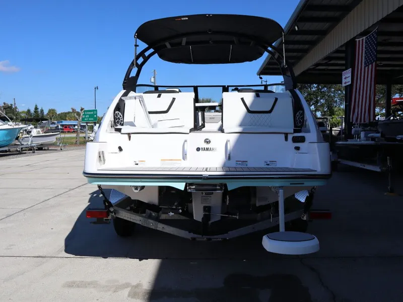 Slide: The Image of Yamaha 222S 2026 - 5