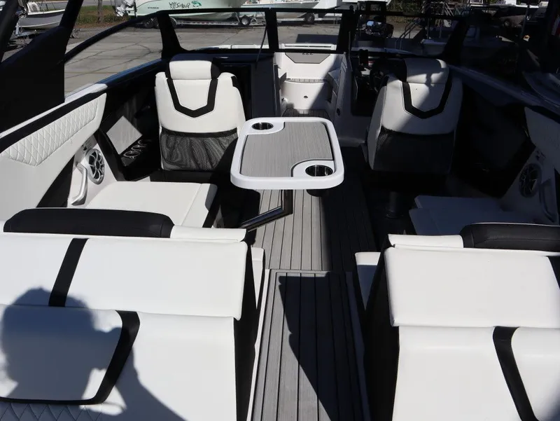 Slide: The Image of Yamaha 222S 2026 - 6