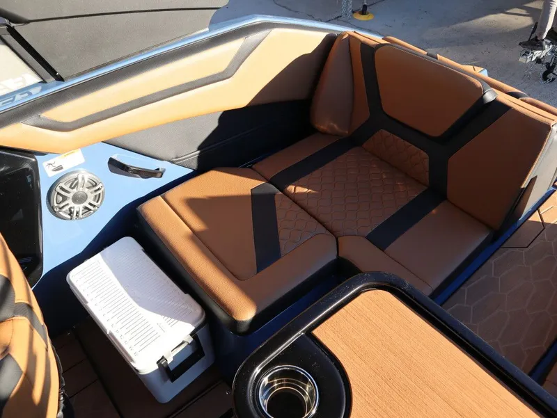 Slide: The Image of Yamaha 222XE 2026 - 15