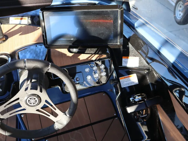 Slide: The Image of Yamaha 222XE 2026 - 18