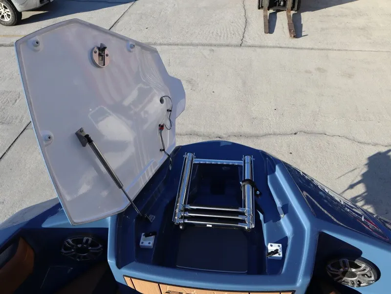 Slide: The Image of Yamaha 222XE 2026 - 23