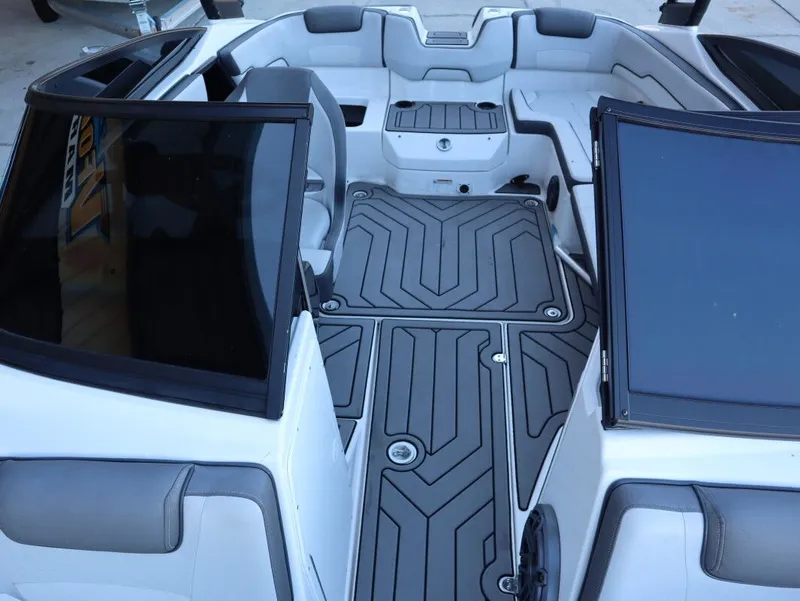 Slide: The Image of Yamaha AR195 2019 - 11