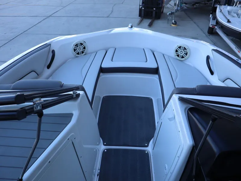 Slide: The Image of Yamaha SX190 2020 - 11