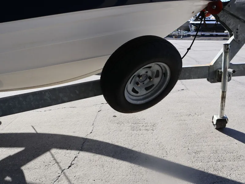 Slide: The Image of Yamaha 242 LTD 2016 - 12