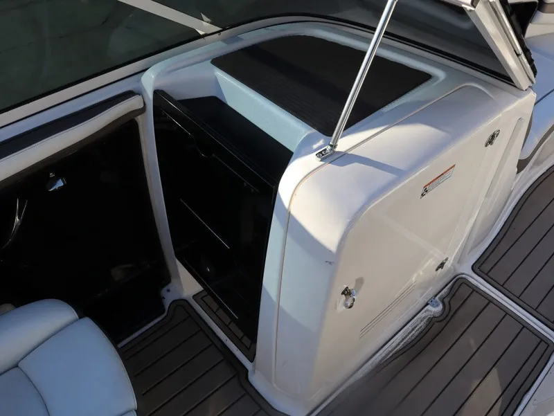 Slide: The Image of Yamaha 242 LTD 2016 - 21