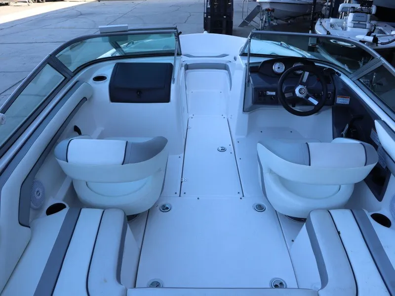 Slide: The Image of Yamaha SX190 2017 - 7