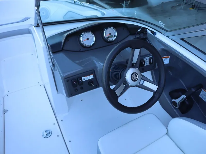 Slide: The Image of Yamaha SX190 2017 - 9