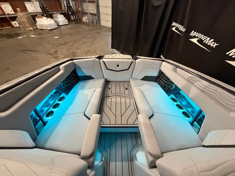 Slide: The Image of Nautique Super Air Nautique G23 2026 - 49