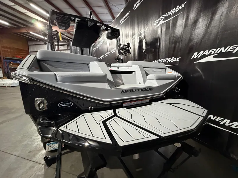 Slide: The Image of Nautique Super Air Nautique G23 2026 - 8