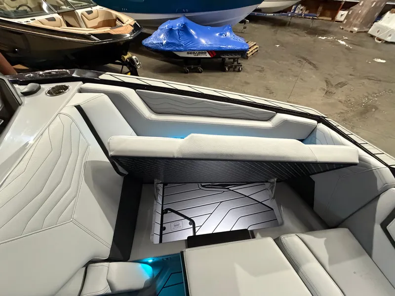 Slide: The Image of Nautique Super Air Nautique G23 2026 - 47