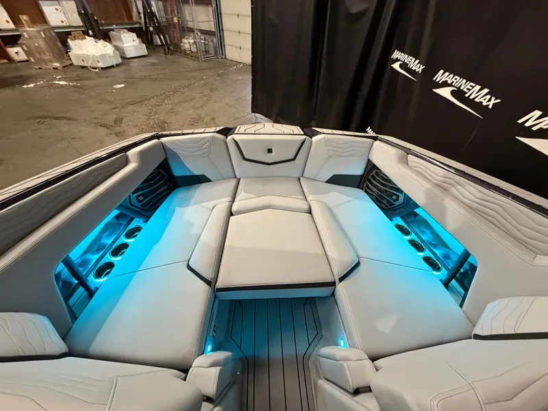 Slide: The Image of Nautique Super Air Nautique G23 2026 - 48