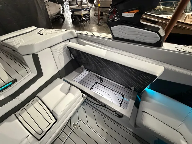 Slide: The Image of Nautique Super Air Nautique G23 2026 - 25