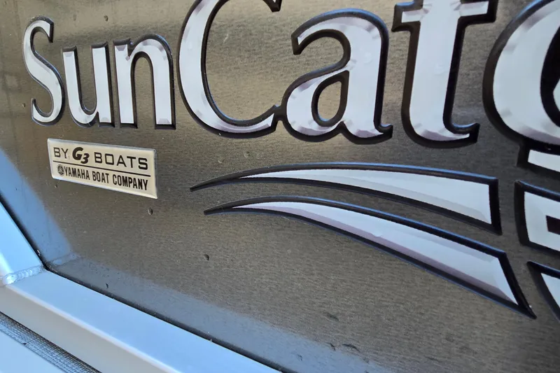 Slide: The Image of 2023 G3 Select 22RC boat logo by Yamaha Boat Company. - 50