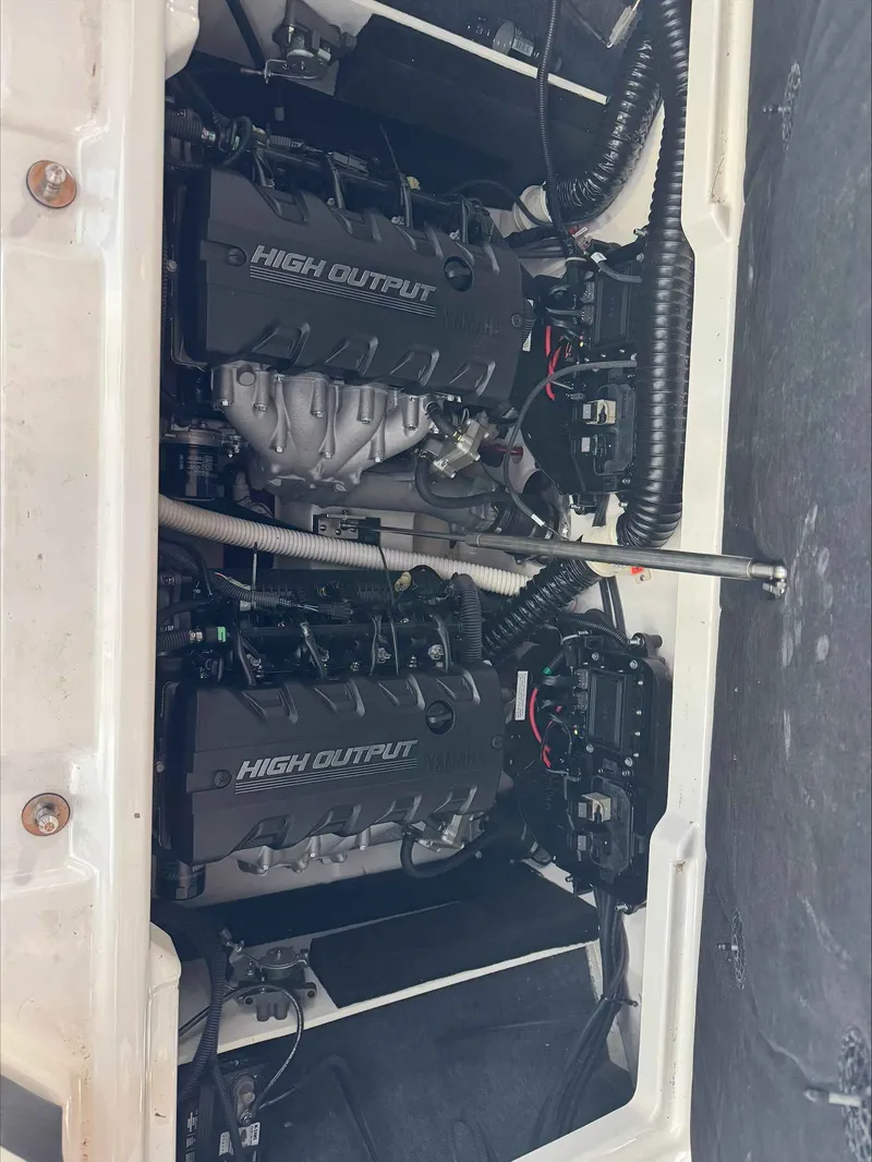 Slide: The Image of Yamaha 222S 2023 - 3