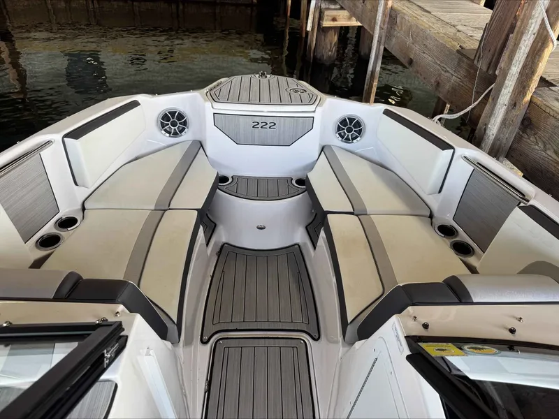 Slide: The Image of Yamaha 222S 2023 - 9