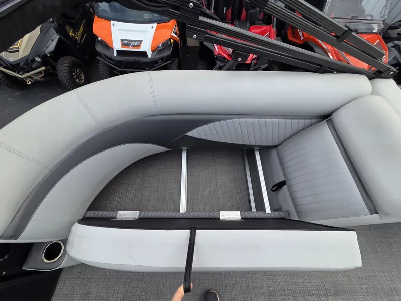 Slide: The Image of Crest II 230 SLC 2018 - 30