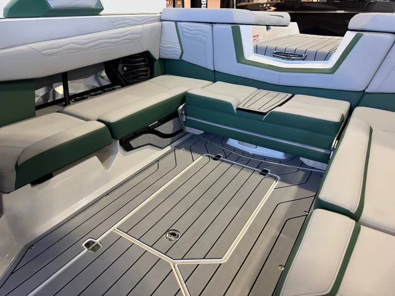 Slide: The Image of Nautique Super Air Nautique G23 2025 - 15