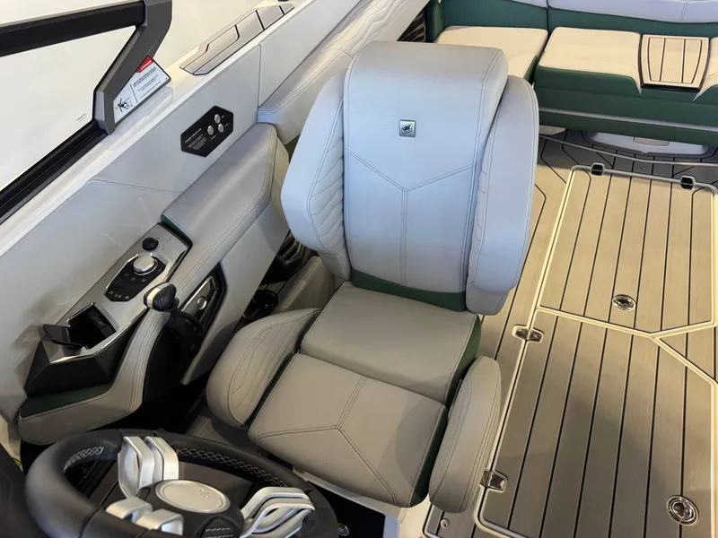 Slide: The Image of Nautique Super Air Nautique G23 2025 - 21