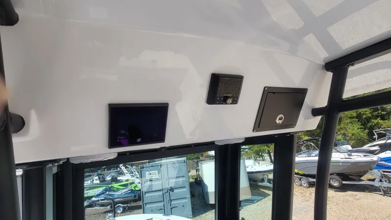 Slide: The Image of Wellcraft 223 Fisherman 2026 - 13