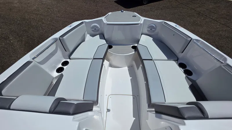 Slide: The Image of Yamaha SX220 2026 - 11