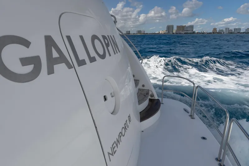 Slide: The Image of Hatteras 80 Gallopin- Stern - 11