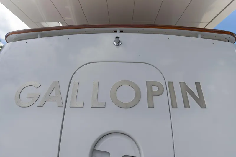 Slide: The Image of Hatteras 80 Gallopin- Gallopin - 12