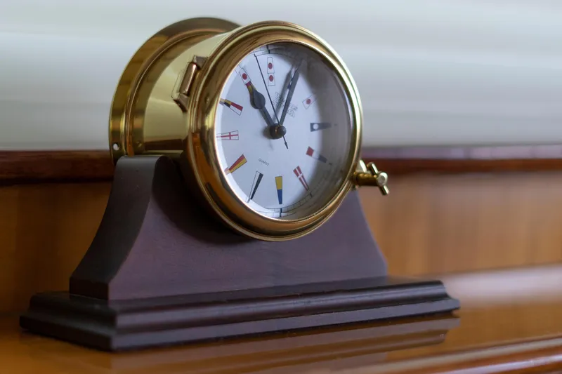 Slide: The Image of Hatteras 80 Gallopin- Decor - 33