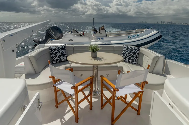 Slide: The Image of Hatteras 80 Gallopin- Flybridge Dinette - 60