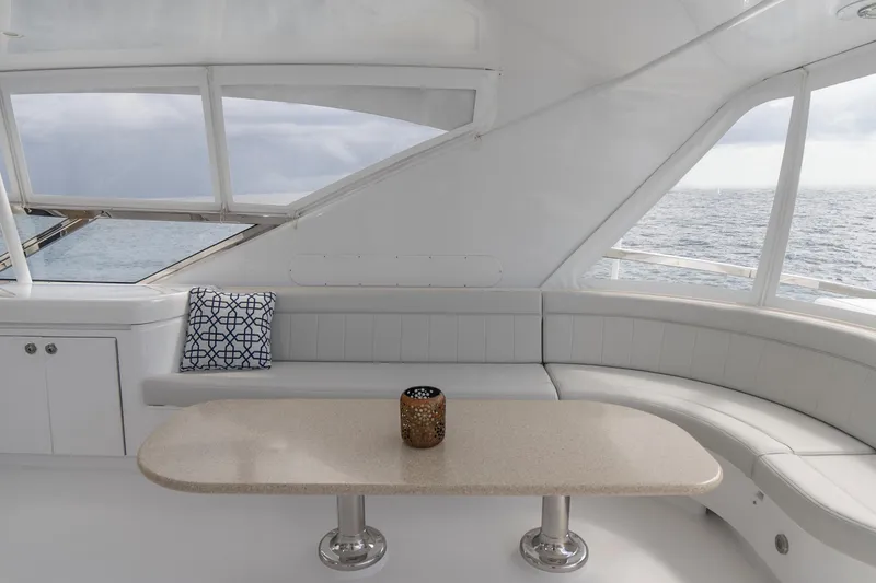 Slide: The Image of Hatteras 80 Gallopin- Flybridge Entertaining Area - 62