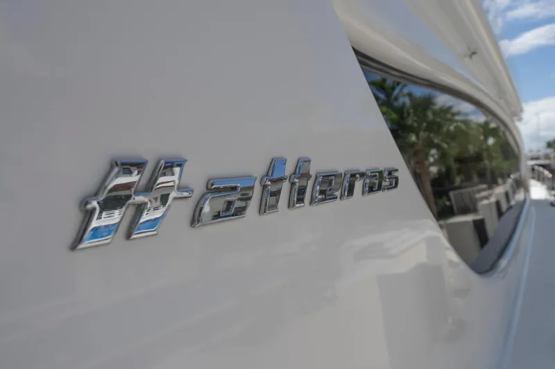 Slide: The Image of Hatteras 80 Gallopin- Starboard Side - 67