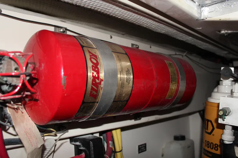 Slide: The Image of Fire suppression system in 2005 Rampage 38 Express engine room. - 35