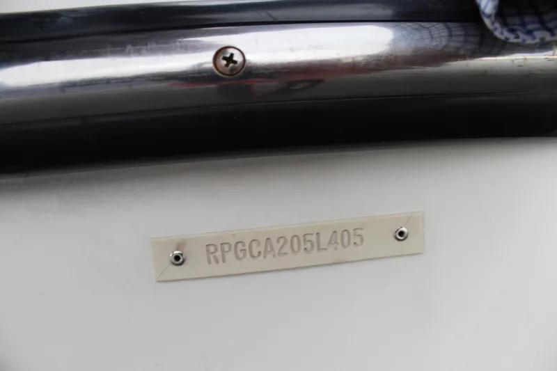 Slide: The Image of Hull identification number on 2005 Rampage 38 Express boat. - 41