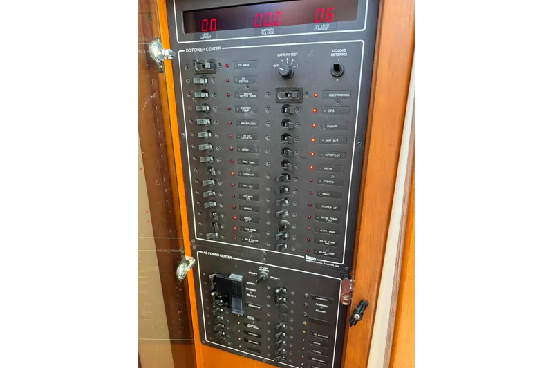 Slide: The Image of Electrical control panel on a 2000 Little Harbor Whisper Jet 34 boat. - 20