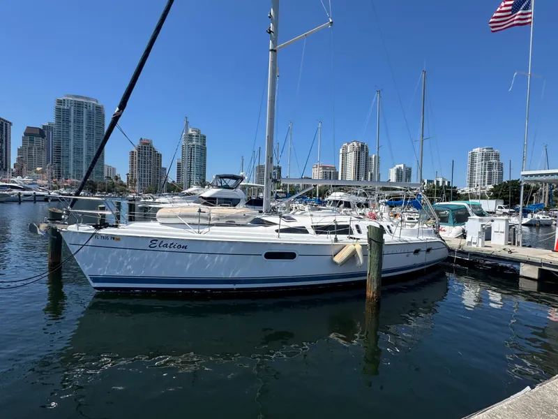 The Image of Hunter 410 2003 - 0