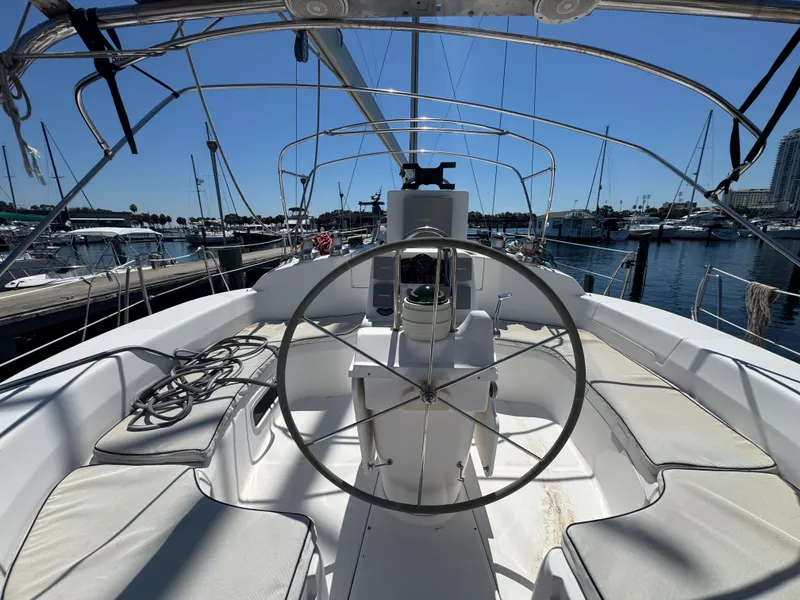 Slide: The Image of Hunter 410 2003 - 11