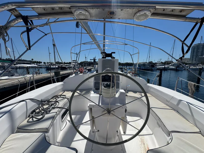 Slide: The Image of Hunter 410 2003 - 12